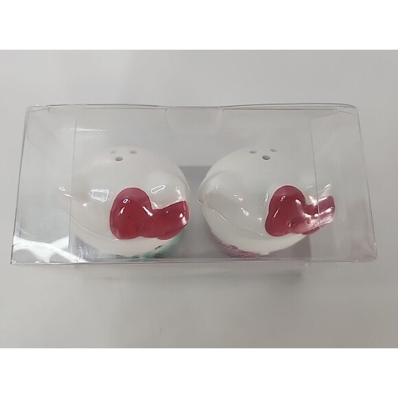 Hello Kitty Christmas Ceramic Salt and Pepper Shakers Sanrio New! 2023 Holiday - Picture 3 of 9